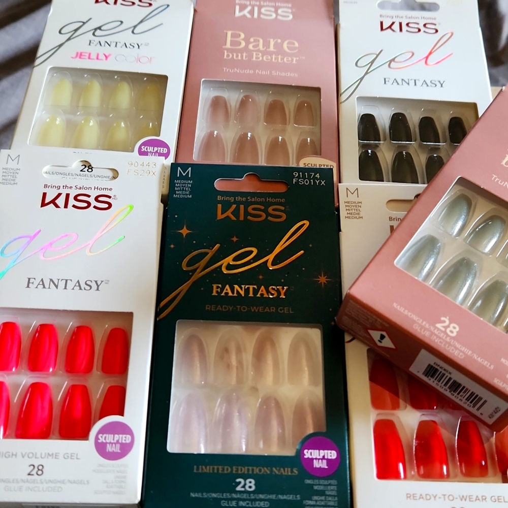 KISW Brand New, Unopened Press on nails